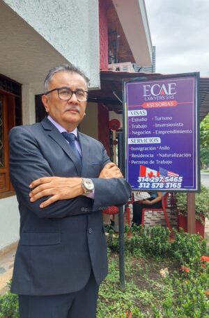 Abogado Efrain Gonzales